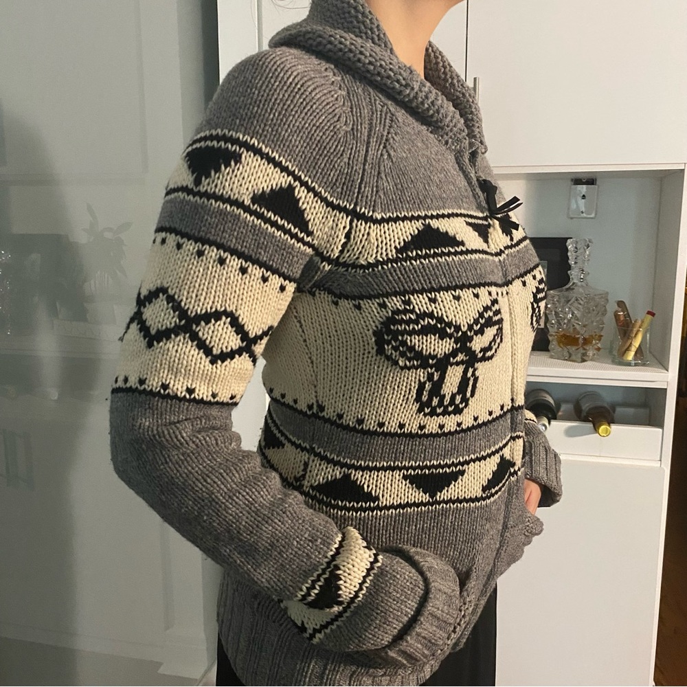 TNA Lambswool Sweater Size S